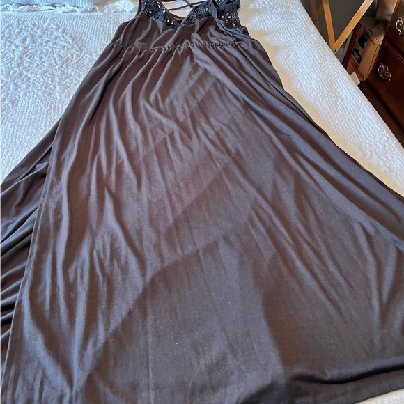 Gray Sleeveless Maxi Dress - Picture 1 of 4